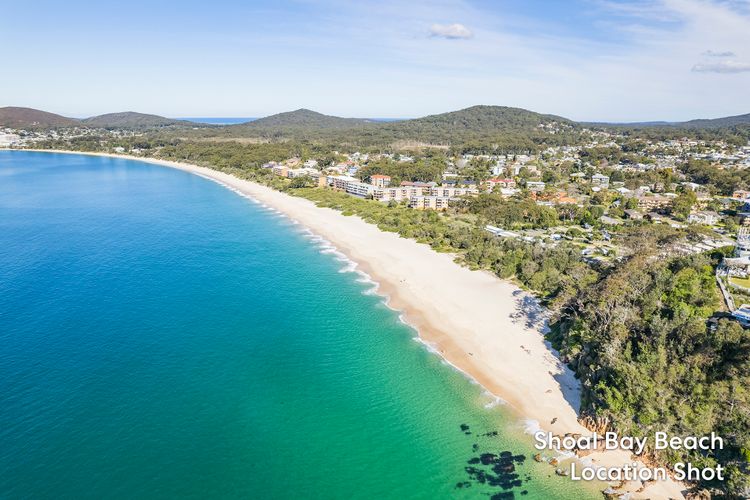 Seaspray Haven, 10 Seaspray Ave – air con, complex pool, Wi-Fi, Linen