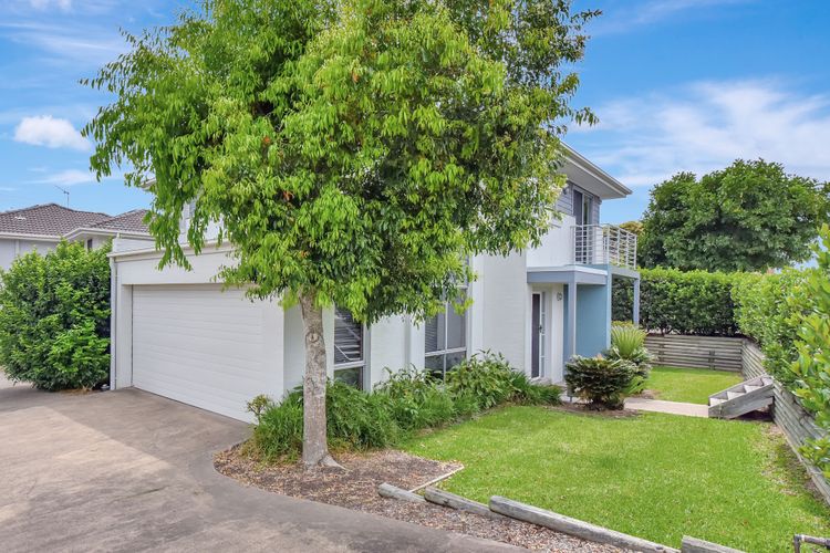 Seaspray Haven, 10 Seaspray Ave – air con, complex pool, Wi-Fi, Linen