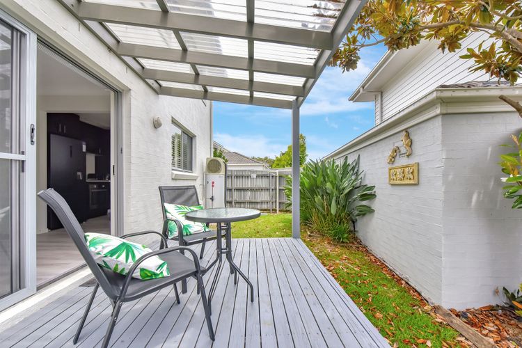Seaspray Haven, 10 Seaspray Ave – air con, complex pool, Wi-Fi, Linen