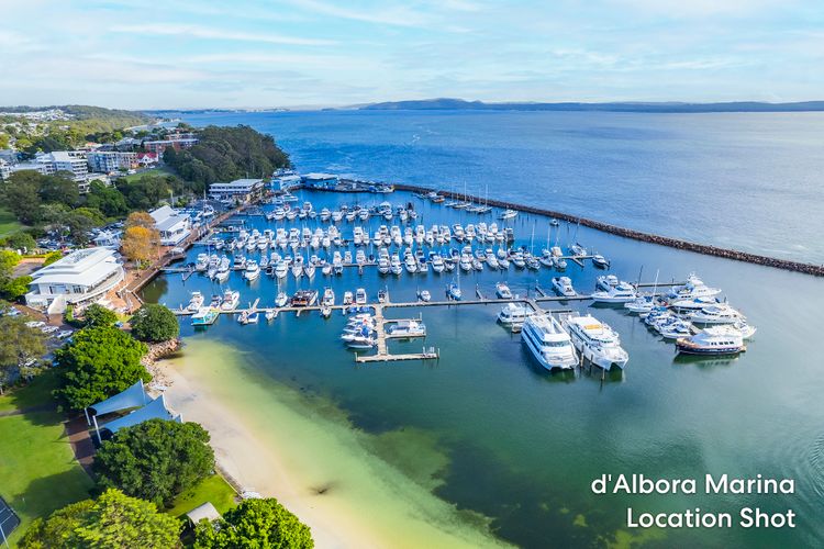 Seaspray Haven, 10 Seaspray Ave – air con, complex pool, Wi-Fi, Linen