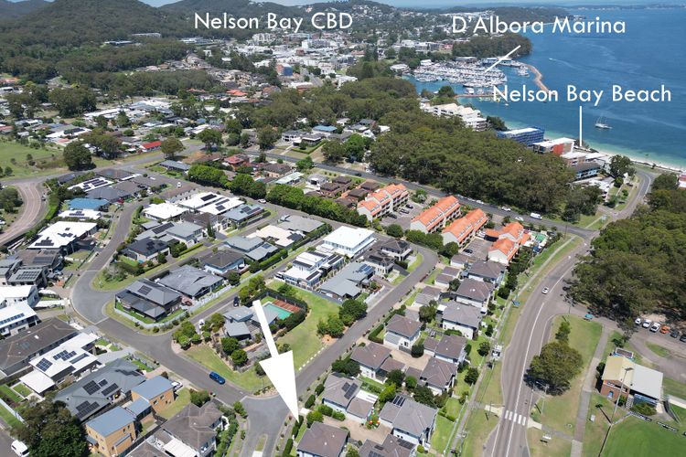 Seaspray Haven, 10 Seaspray Ave – air con, complex pool, Wi-Fi, Linen