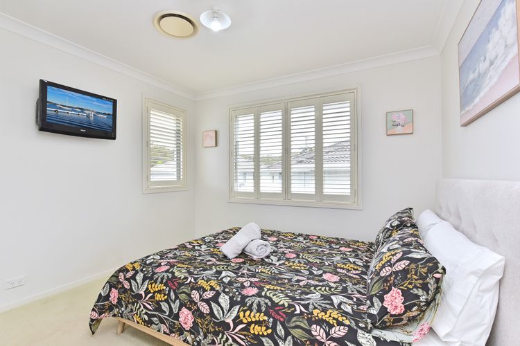 Seaspray Haven, 10 Seaspray Ave – air con, complex pool, Wi-Fi, Linen
