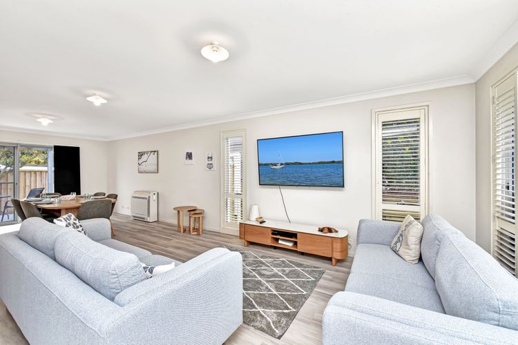 Seaspray Haven, 10 Seaspray Ave – air con, complex pool, Wi-Fi, Linen