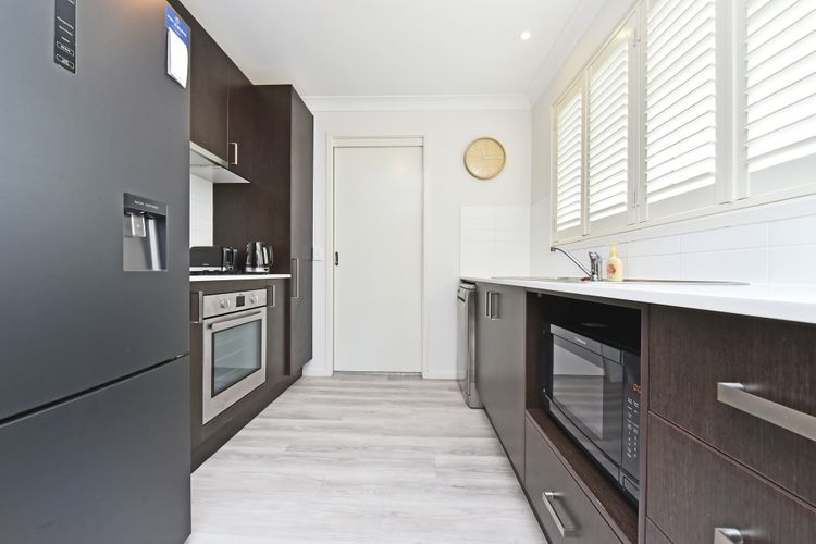 Seaspray Haven, 10 Seaspray Ave – air con, complex pool, Wi-Fi, Linen