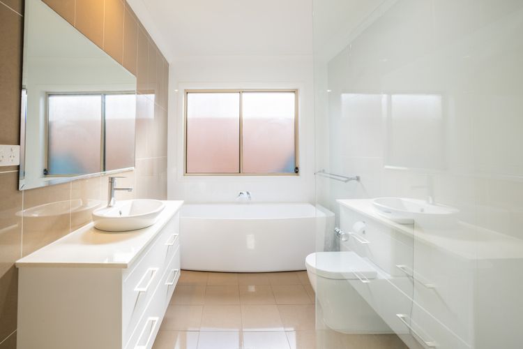 27a Dowling St – ducted air con, ground floor, close to the waterfront