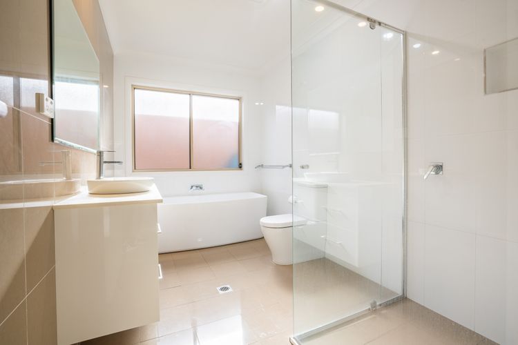 27a Dowling St – ducted air con, ground floor, close to the waterfront