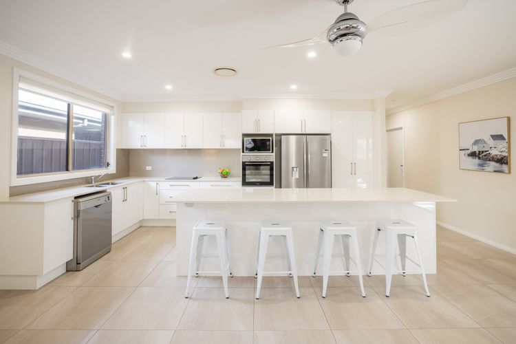27a Dowling St – ducted air con, ground floor, close to the waterfront
