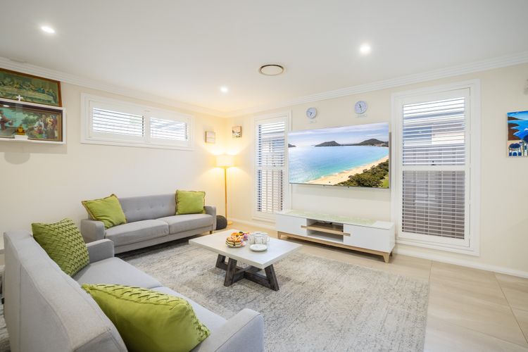 27a Dowling St – ducted air con, ground floor, close to the waterfront