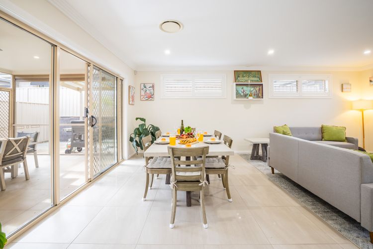27a Dowling St – ducted air con, ground floor, close to the waterfront
