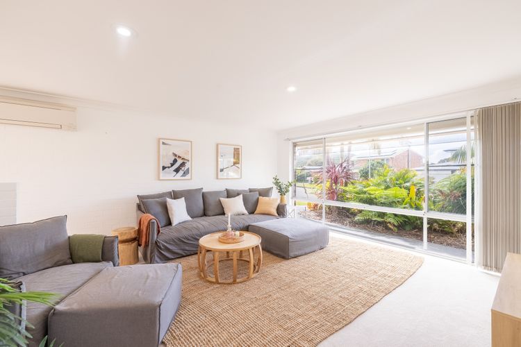 Refresh at Rocky, 134 Rocky Point Rd – Air Con, Wi-Fi, large yard