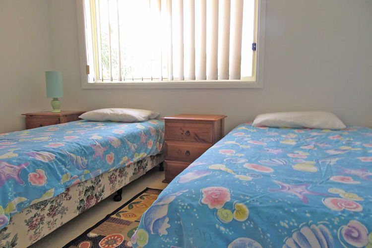 Mahi Mahi, 2/5 Achilles Street – 3 bedroom between Shoal Bay and Little Beach