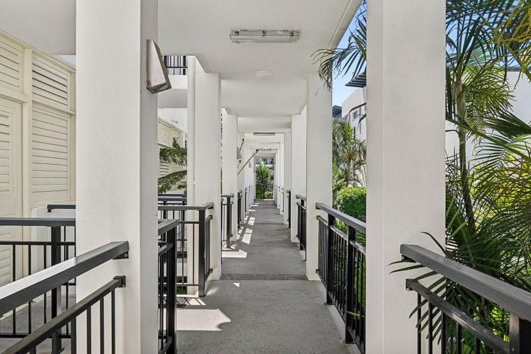 Paradiso 3 Bedroom Ocean Front 218