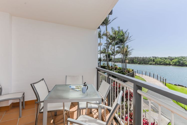 Sunrise Cove  2 Bedroom Waterfront 8