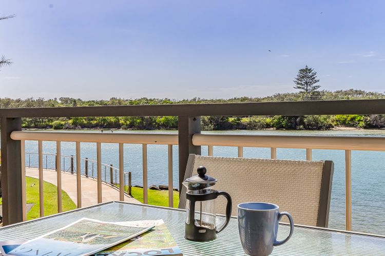 Sunrise Cove  2 Bedroom Waterfront 8