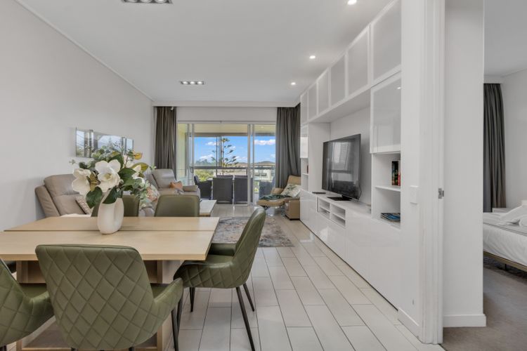 Luxury Apartment 1310 at Bells Boulevard