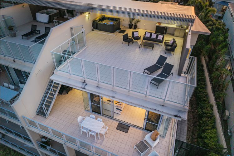 Luxury Apartment 1328 at Bells Boulevard