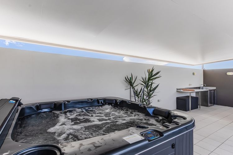Luxury Apartment 1328 at Bells Boulevard