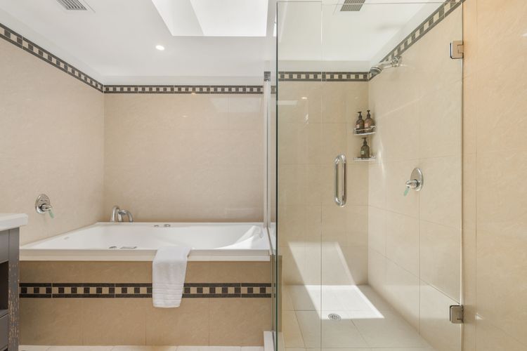 Chambers City Centre Penthouse