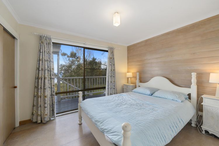Blue Oar Beach House, Arrawarra Headland