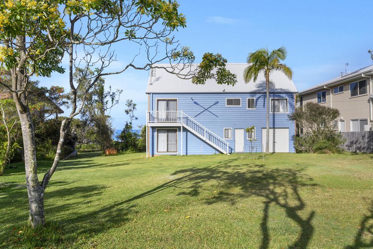 Blue Oar Beach House, Arrawarra Headland
