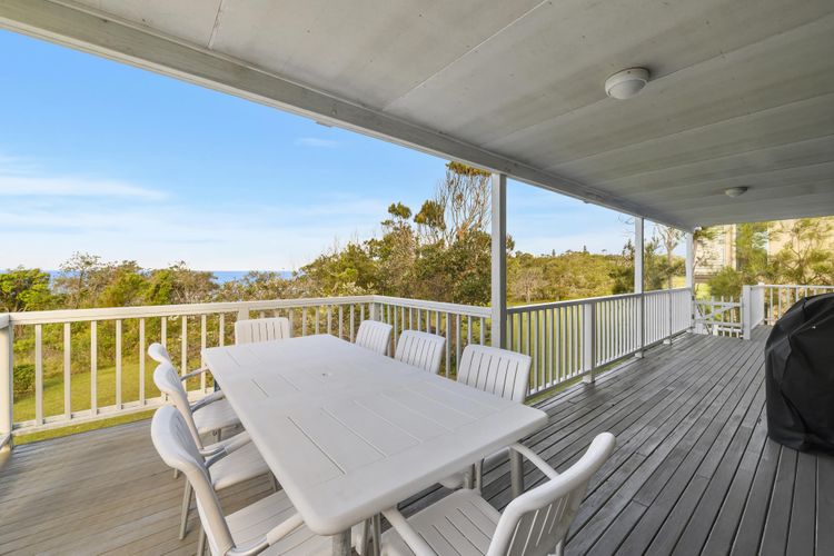 Blue Oar Beach House, Arrawarra Headland