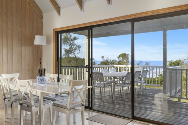 Blue Oar Beach House, Arrawarra Headland