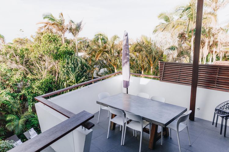 The Hideaway – 3 Bedrooms – Private Pool – Decks