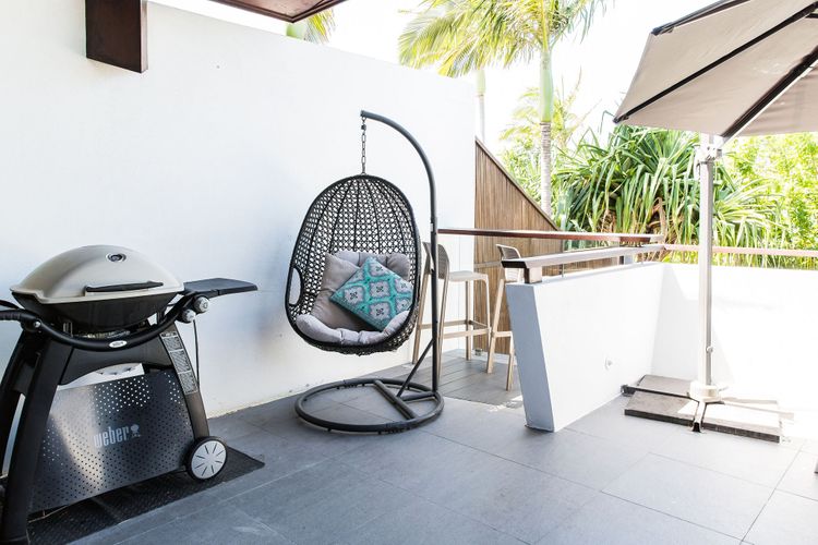 The Hideaway – 3 Bedrooms – Private Pool – Decks