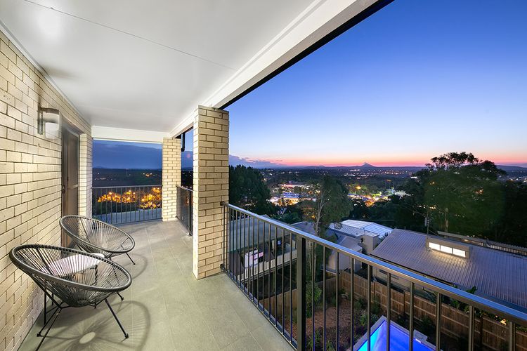 The Lookout – 3 bedrooms – Private Pool – Views