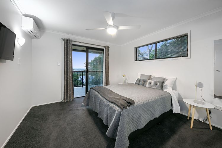 The Lookout – 3 bedrooms – Private Pool – Views