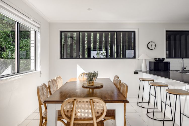 The Lookout – 4 Bedrooms – Pool – Views – Pets