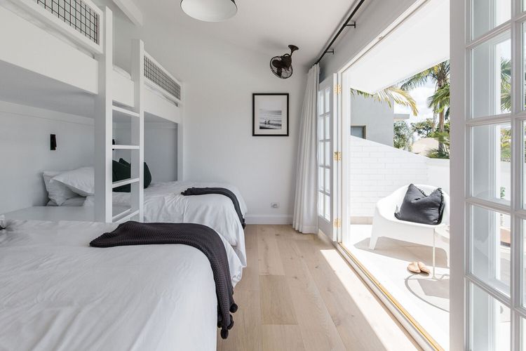 Marola – Location – Style – Decks – Heated pool