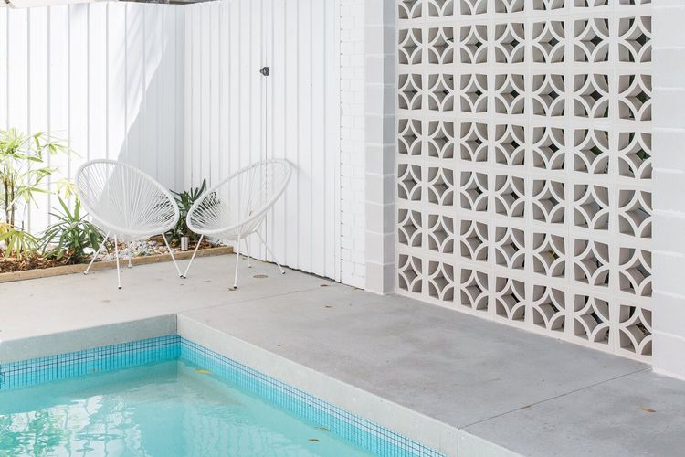 Marola – Location – Style – Decks – Heated pool