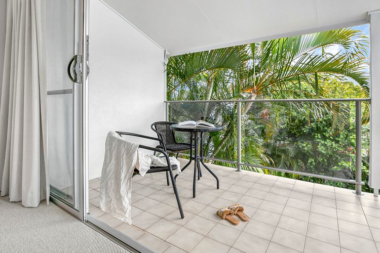 LE COURT 4 – NOOSA BEACH AND SHOPS