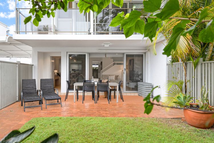 LE COURT 4 – NOOSA BEACH AND SHOPS