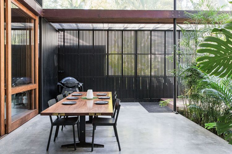 The Rainforest Retreat, Little Cove