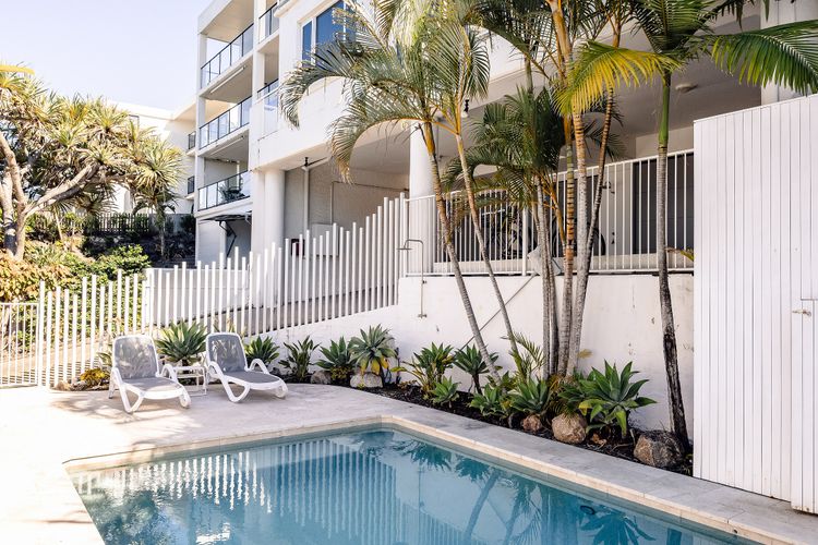 HYDRA – 3 BEDROOMS, OCEAN VIEWS, POOL