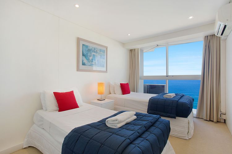 2nd Bedroom - 2 single beds 