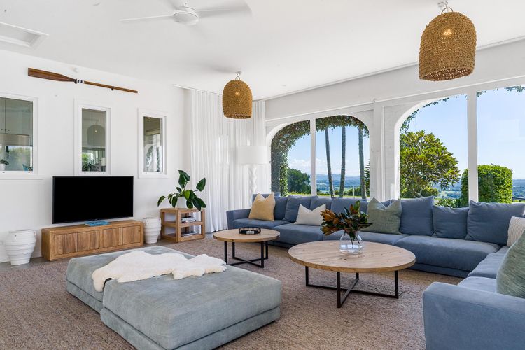 Villa St Helena – grand 7 BR estate with 25m pool