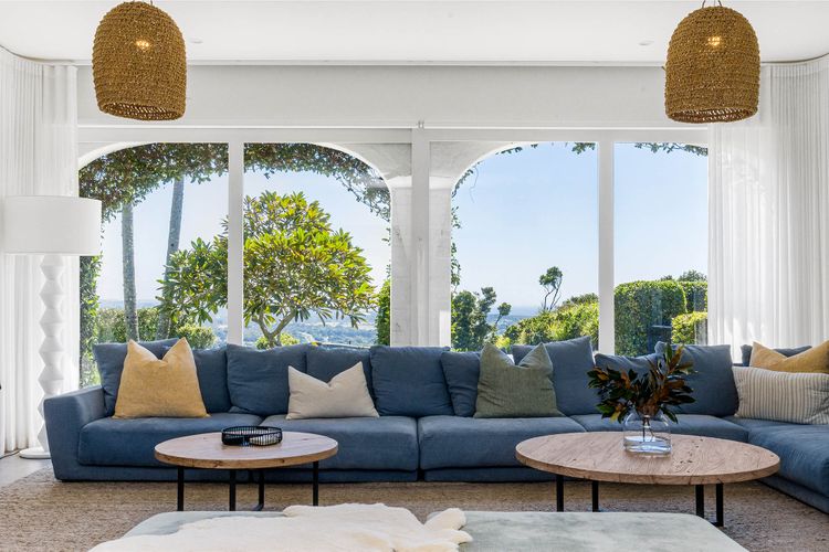 Villa St Helena – grand 7 BR estate with 25m pool