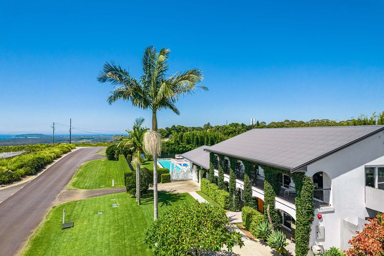 Villa St Helena – grand 7 BR estate with 25m pool