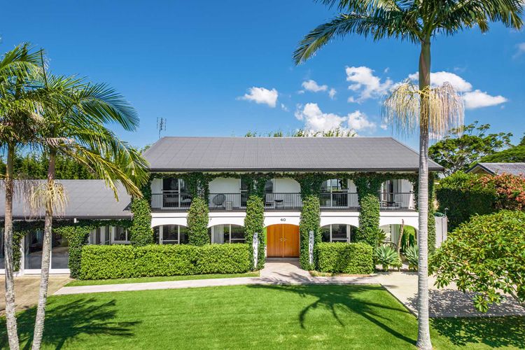 Villa St Helena – grand 7 BR estate with 25m pool