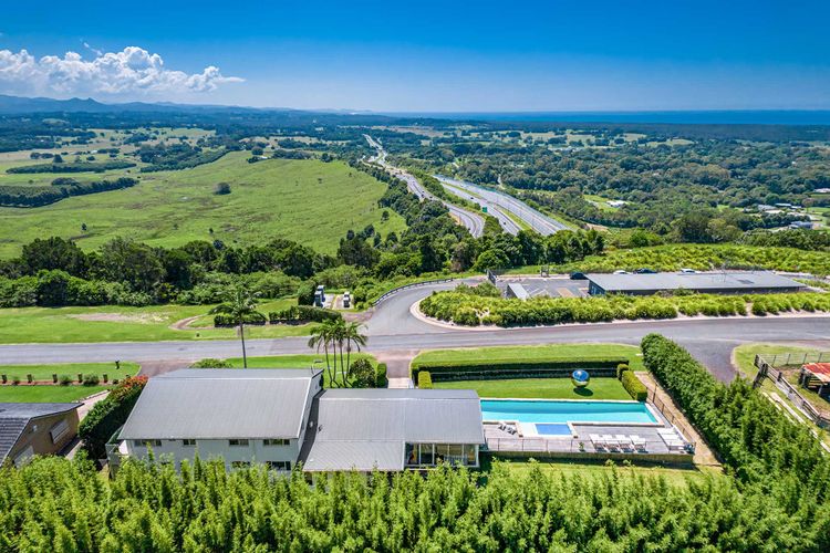 Villa St Helena – grand 7 BR estate with 25m pool