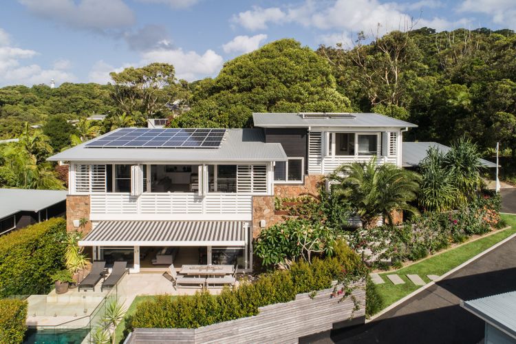 Ayindi Byron Bay – Designer Beach House with Epic Views