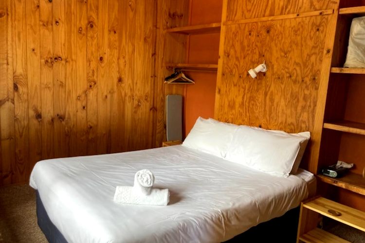 Woodbine Park Eco Cabin 03