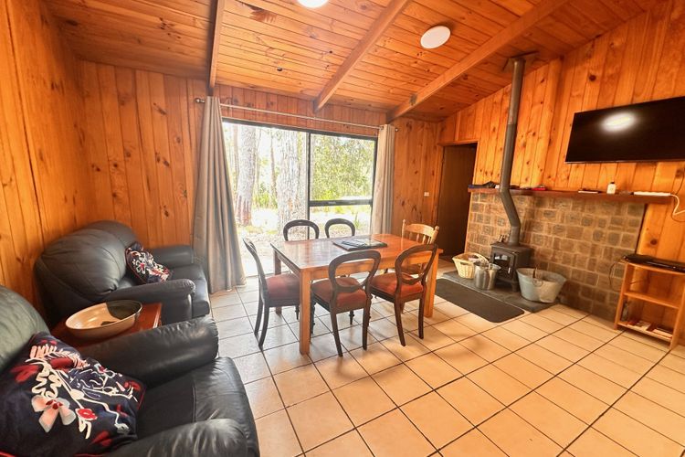 WOODBINE ECO CABINS 05