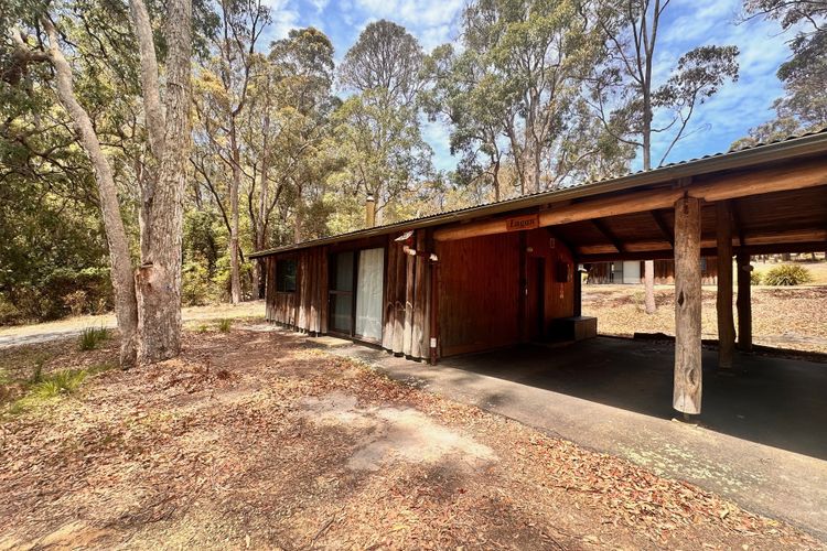 WOODBINE ECO CABINS 05
