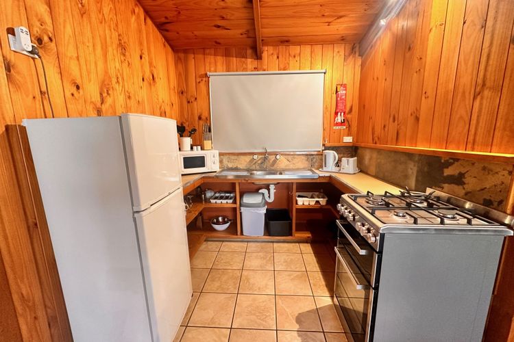 WOODBINE ECO CABIN 10