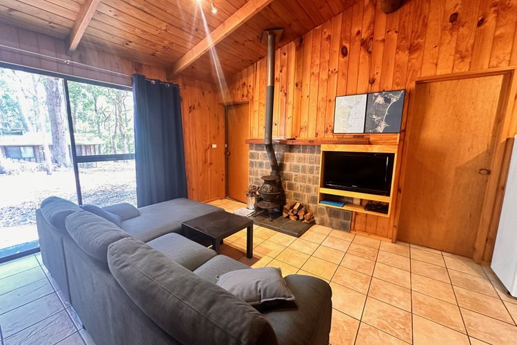 WOODBINE ECO CABINS 07