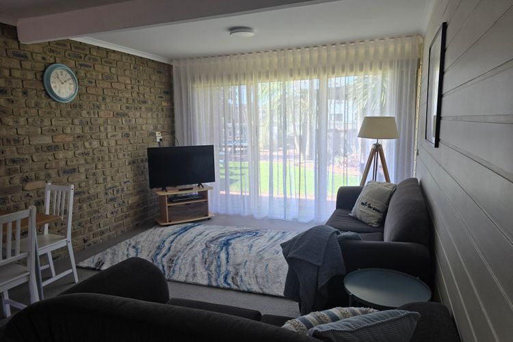 LAKESIDE 4